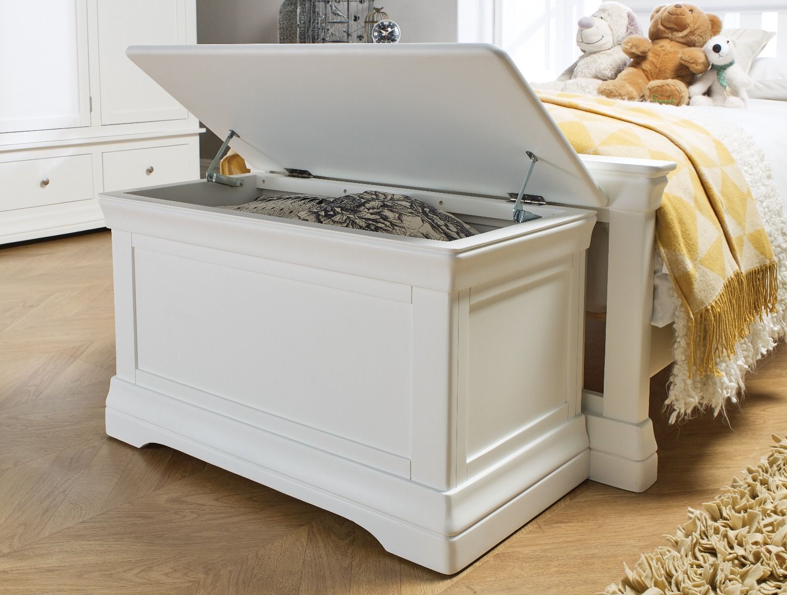 Toulouse White Painted Blanket Box Free Delivery Top Furniture